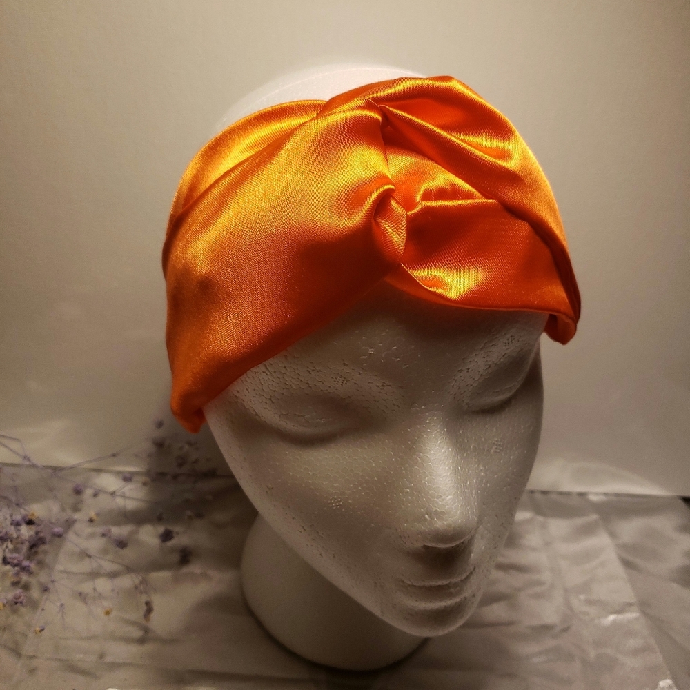 Knotted headband